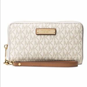 Michael Kors Signature Jet Set Wristlet